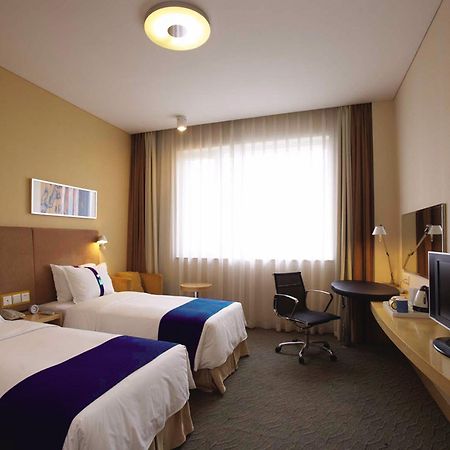 Holiday Inn Express Langfang New Chaoyang By Ihg מראה חיצוני תמונה